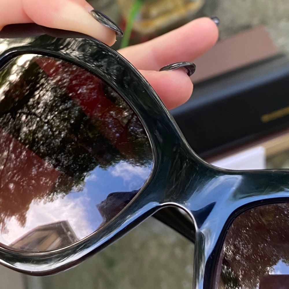 Balenciaga Black Logo Sunglasses - Picture 5 of 16